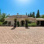 4 Bdrm Andalusian Villa W Cinema & Sea Views